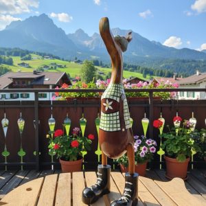 bayern ente „toni“ – originelle dekoente aus bambus & recyceltem teakholz in 3 größen