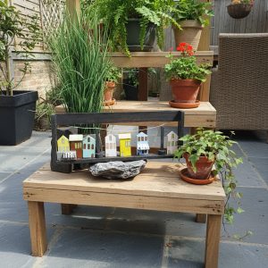 promenadenkulisse aus holz – handgefertigte maritime wanddeko – holzdekoration für wohnbereich