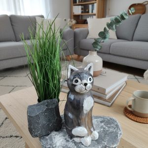 katze sitzend "cordula" – handgefertigte holzkatze aus balsaholz für katzenliebhaber
